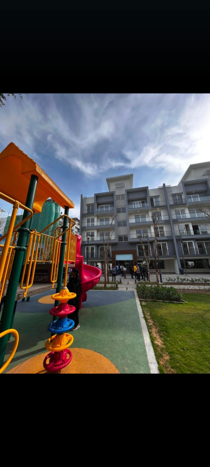 3.5 BHK + Study Room Apartment For Sale in Smart World Gems