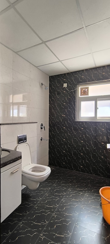 Bathroom in 3 BHK Builder Floor at BPTP Amstoria, Sector 102 – for Sale