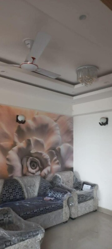 Furnished Amenities in 3 BHK Apartment at VVIP Addresses, Raj Nagar Extension – for Rent