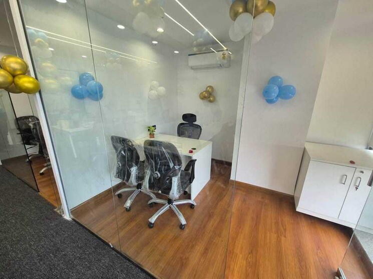 Team Area, old palasia Commercial Office Space 2000 Sq.Ft. In Old Palasia Indore 8649321