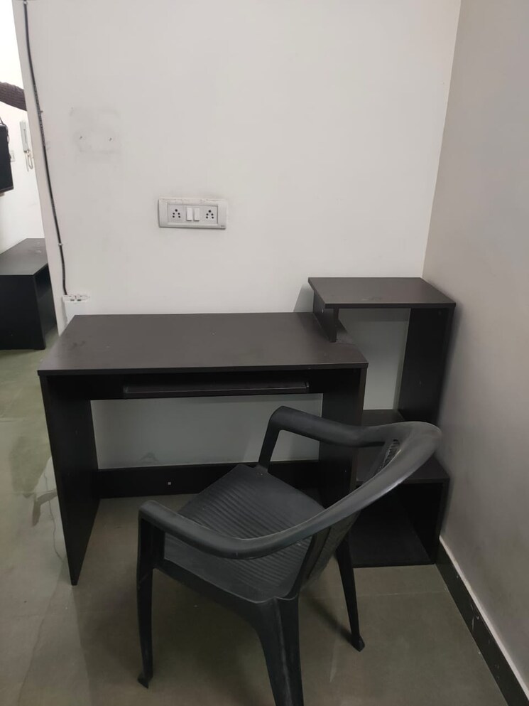 Other, uttam nagar 1 Bedroom 50 Sq.Yd. Apartment In Uttam Nagar Delhi 8649323