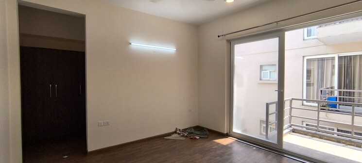 Room, bptp-amstoria 3 Bedroom 2229 Sq.Ft. Builder Floor In Sector 102 Gurgaon 8649389
