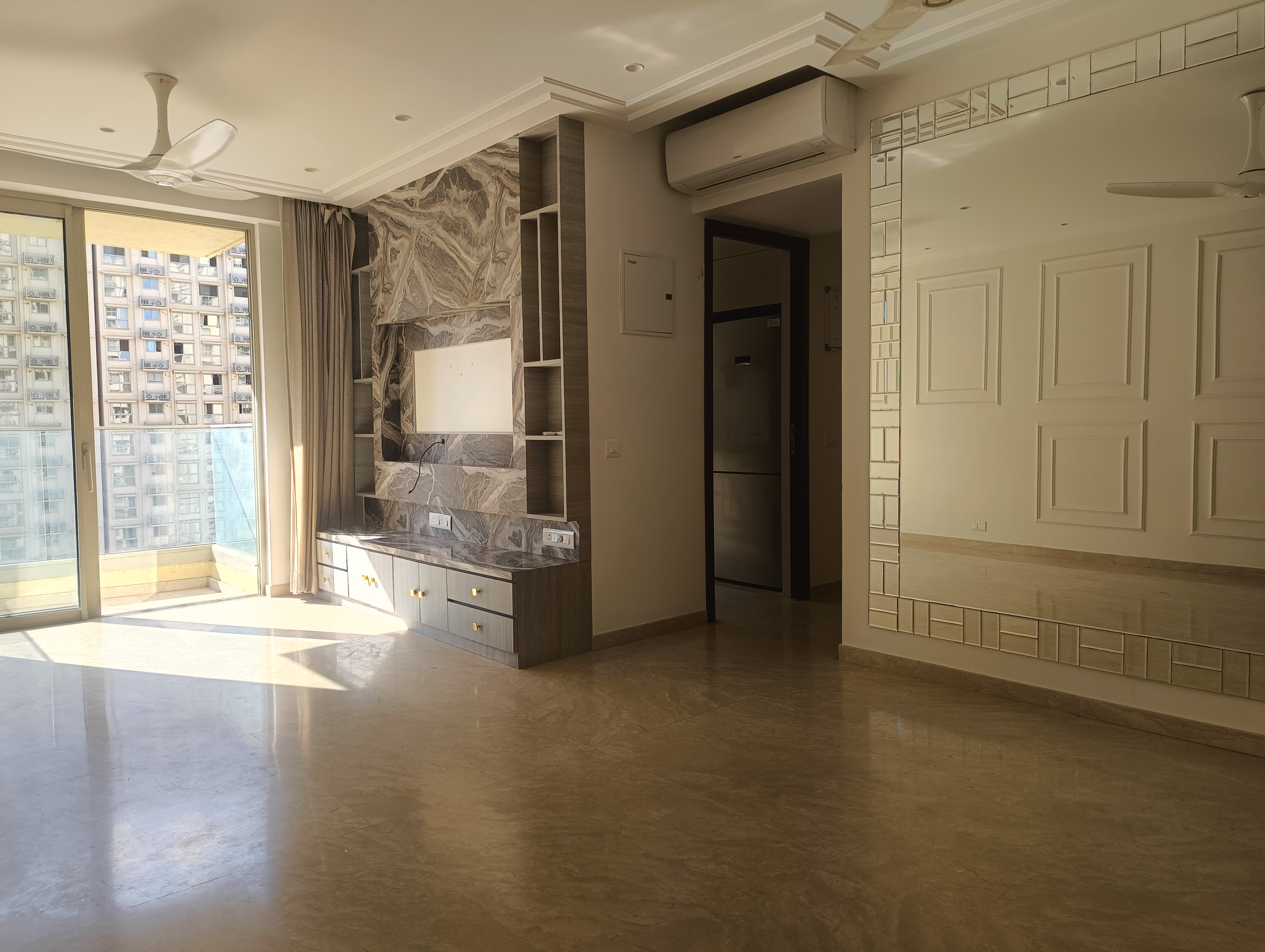 2 BHK + Servant Room Apartment For Rent in Castle Rock