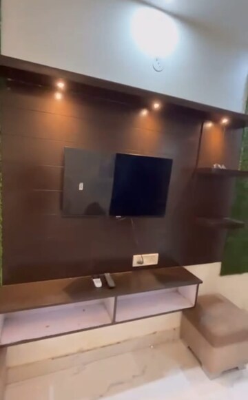 Furnished Amenities in 2 BHK Builder Floor at Uttam Nagar – for Rent