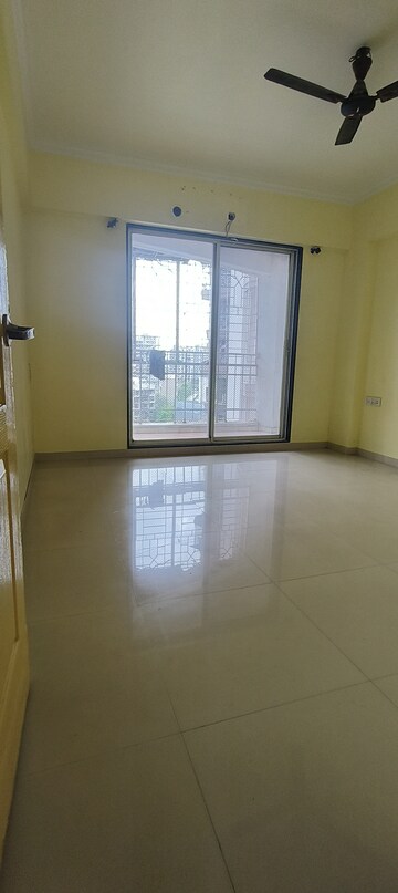 Room in 2 BHK Apartment at Simran Sapphire, Kharghar – for Rent