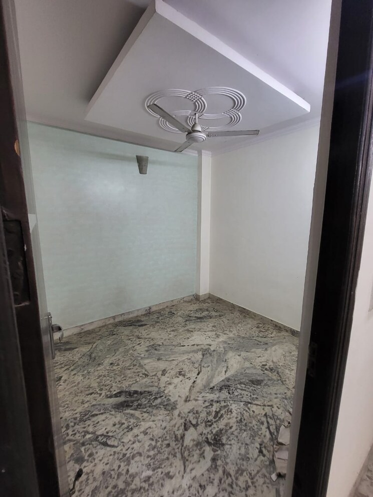 Bedroom, govindpuri 1.5 Bedroom 40 Sq.Yd. Builder Floor In Govindpuri Delhi 8649588