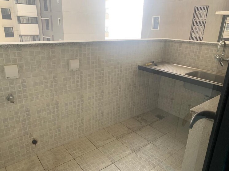 Bathroom, experion-the-heart-song 3 Bedroom 2008 Sq.Ft. Apartment In Sector 108 Gurgaon 8649509