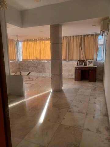 Master Bedroom in 3 BHK Apartment at Churchgate – for Sale