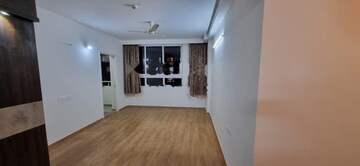 Room in 3 BHK Apartment at Mantri Lithos, Thanisandra – for Rent