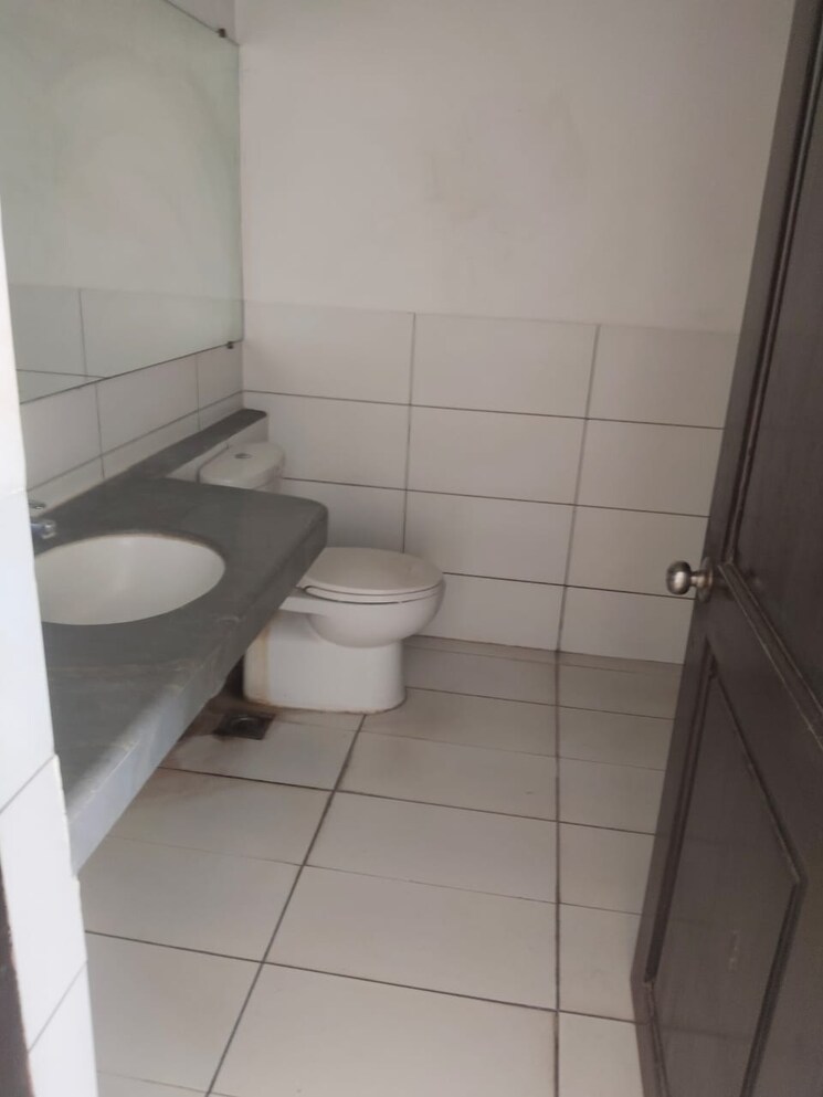 Bathroom, marvel-isola 4 Bedroom 4260 Sq.Ft. Apartment In Mohammadwadi Pune 8649561