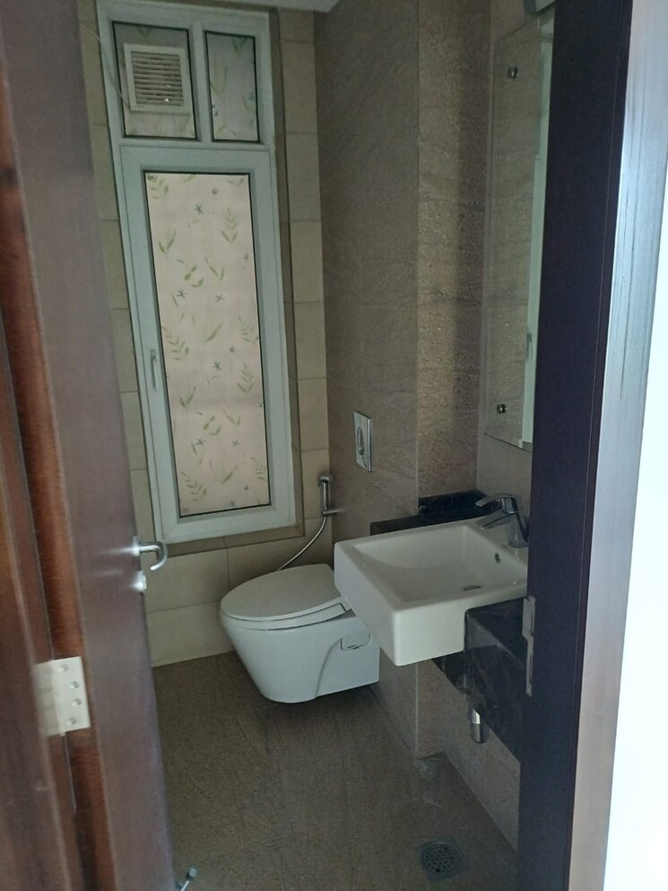 Bathroom, sector 16b dwarka 1 Bedroom 501 Sq.Ft. Builder Floor In Sector 16b Dwarka Delhi 8649563