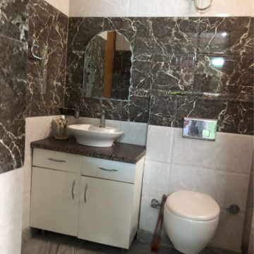 Attached Bathroom in 3.5 BHK Builder Floor at Sector 21 – for Rent