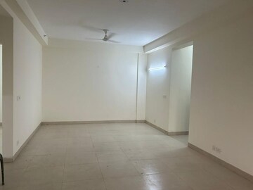 3 BHK Apartment For Sale in Raheja Vedaanta, Sector 108