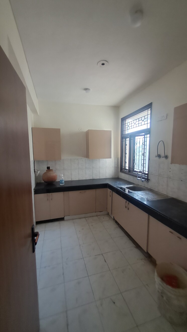 Bathroom, sushant lok ii 2.5 Bedroom 1400 Sq.Ft. Builder Floor In Sushant Lok ii Gurgaon 8649737