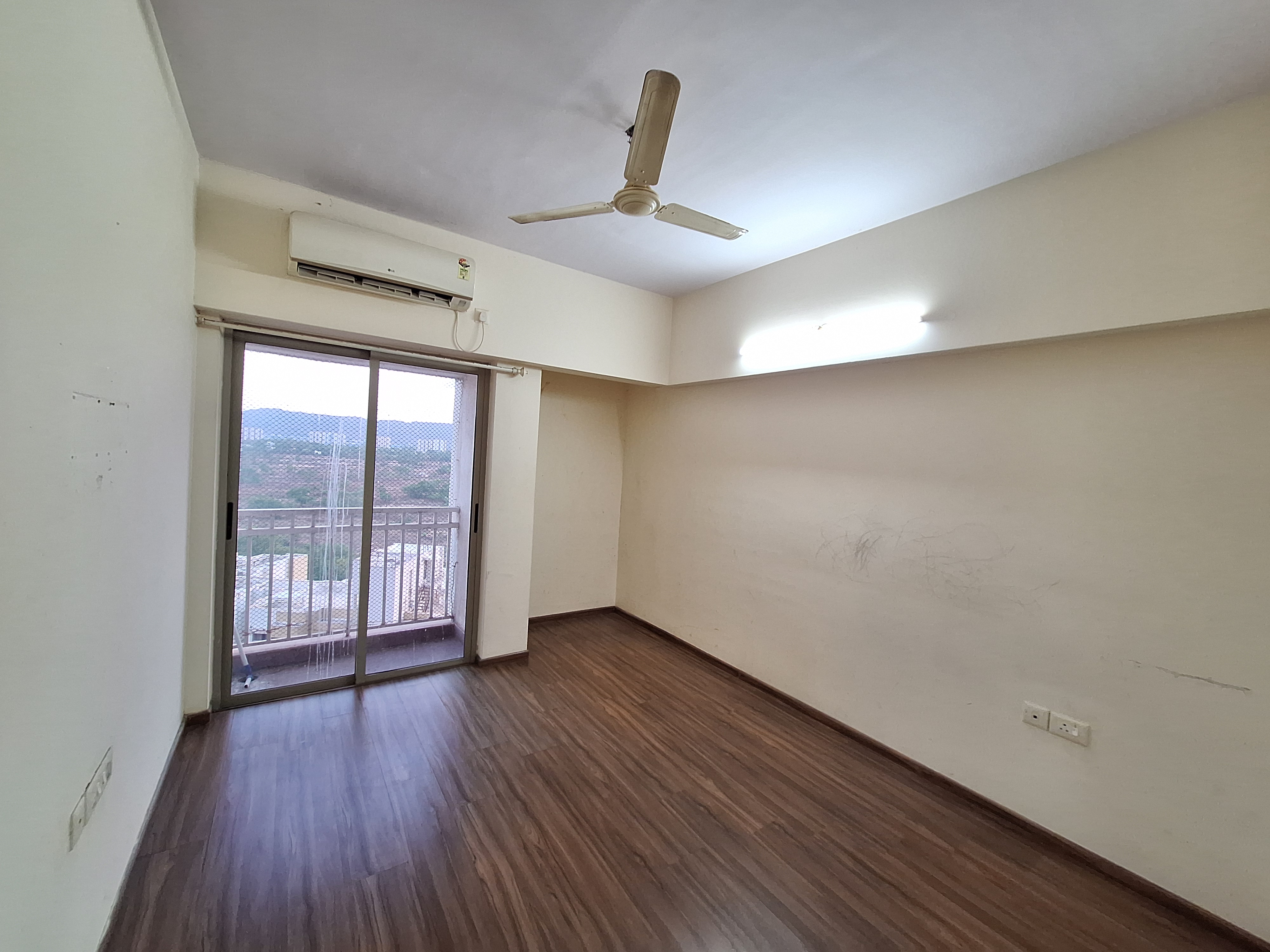 2 BHK + Pooja Room,Study Room Apartment For Rent in Lodha Palava Exotica