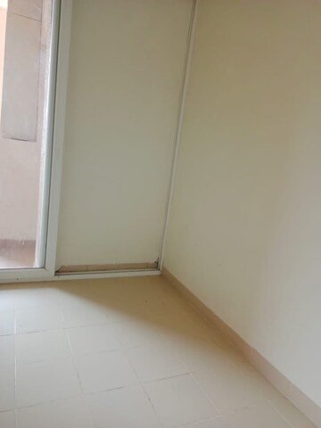 Master Bedroom in 4 BHK Apartment at Indiabulls Enigma, Sector 110 – for Rent