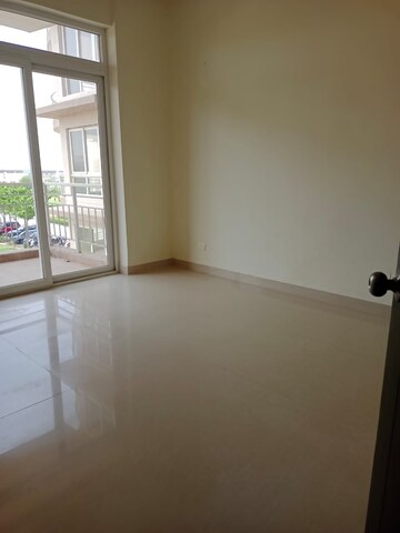 Bedroom in 4 BHK Apartment at Indiabulls Enigma, Sector 110 – for Rent
