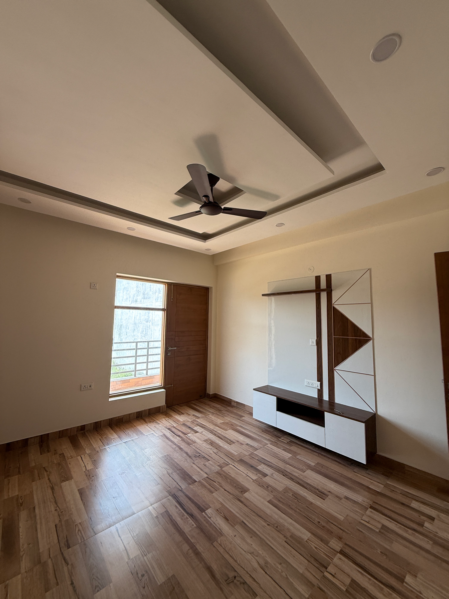 3 BHK + Pooja Room,Servant Room Builder Floor For Sale in Sector 85