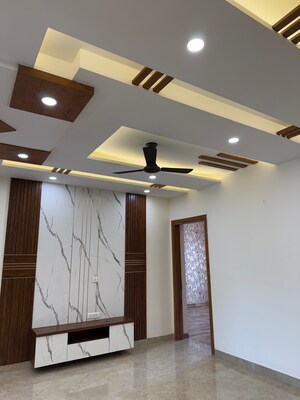 Team Area in 3 BHK Builder Floor at Sector 85 – for Sale