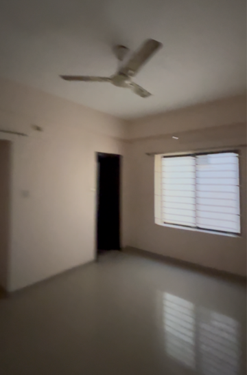 Room in 3 BHK Apartment at Bicholi Mardana – for Rent