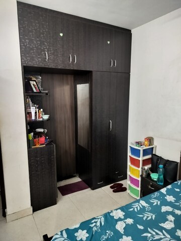Furnished Amenities in 2 BHK Apartment at Signature Global Andour Height, Sector 71 – for Rent