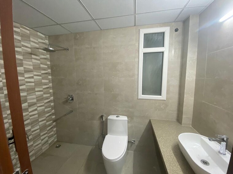 Bathroom, central-park-flower-valley 6 Bedroom 350 Sq.Yd. Villa In Sohna Sector 33 Gurgaon 8649968