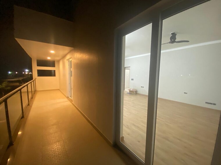 Room, central-park-flower-valley 6 Bedroom 350 Sq.Yd. Villa In Sohna Sector 33 Gurgaon 8649968