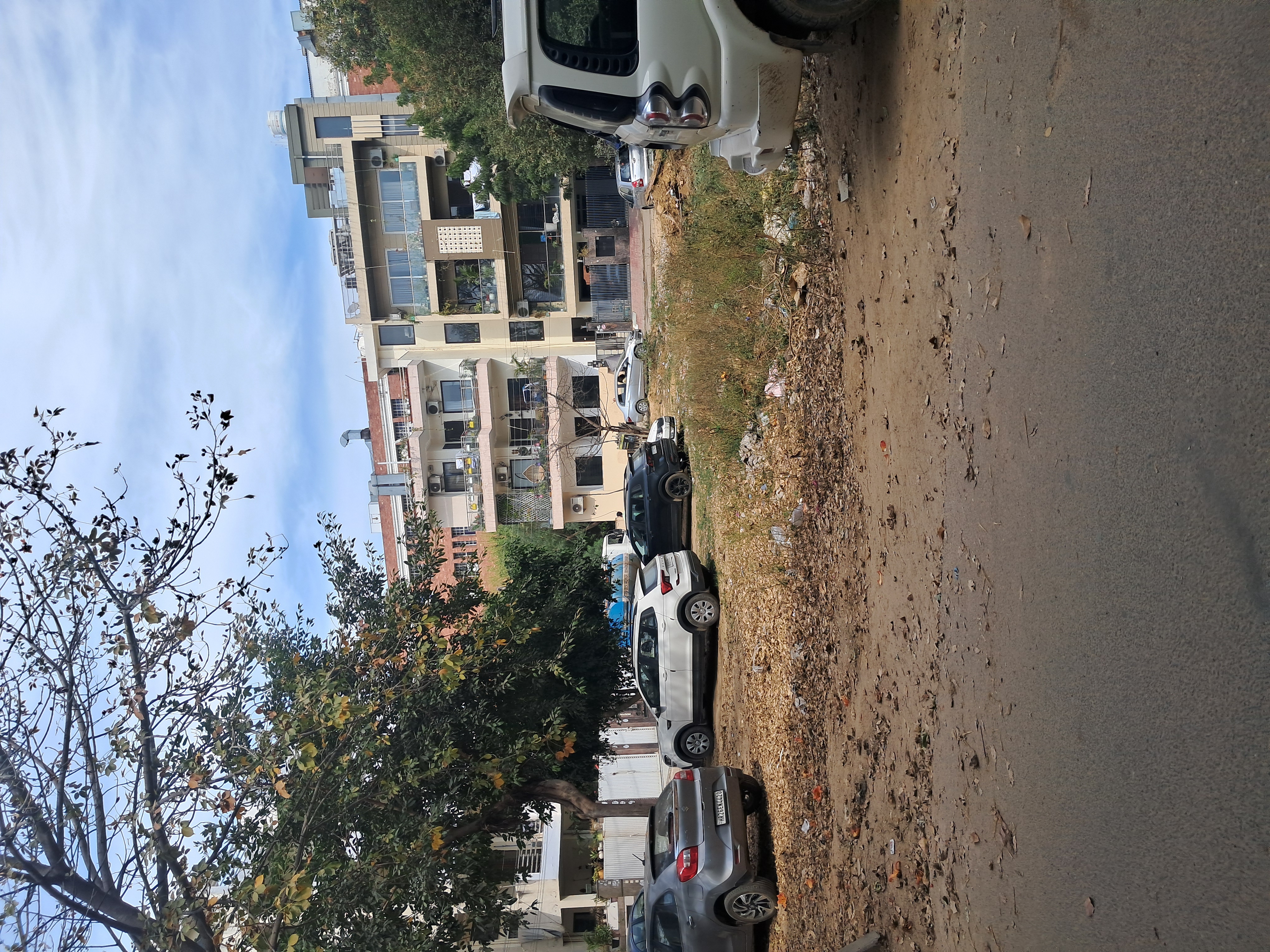 Plot For Sale in Sector 57