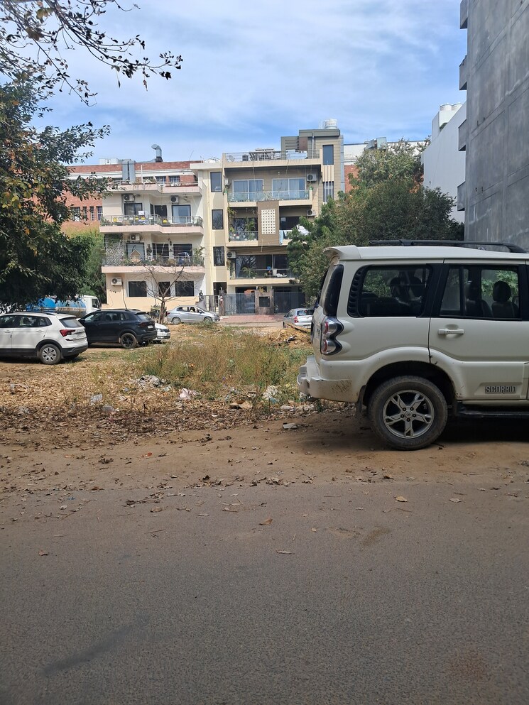 Exterior View, sector 57  274 Sq.Yd. Plot In Sector 57 Gurgaon 8649912