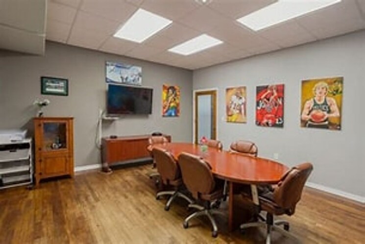 Gym, new palasia Commercial Office Space 1550 Sq.Ft. In New Palasia Indore 8649841