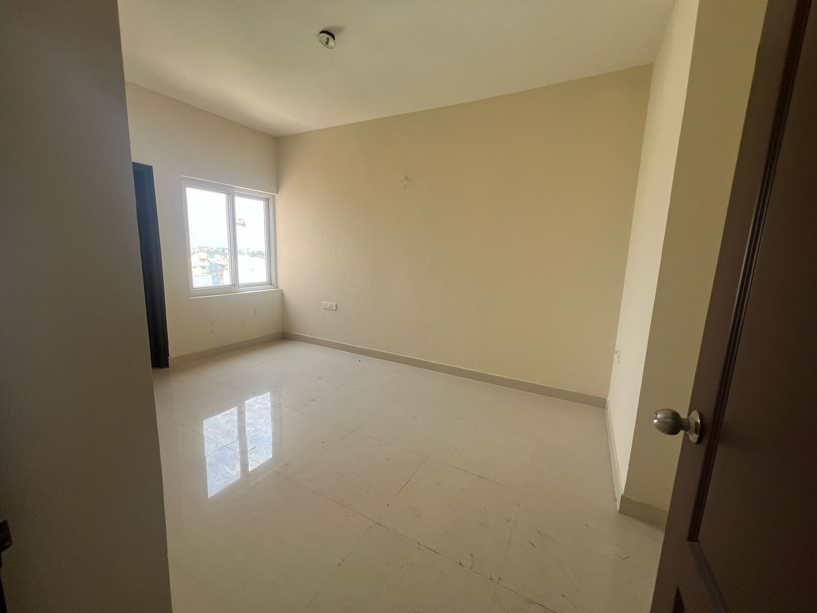 2 BHK + Servant Room Apartment For Sale in SJR Fiesta Homes