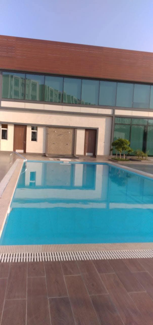 2 BHK + Pooja Room Apartment For Sale in Wave Executive Floors