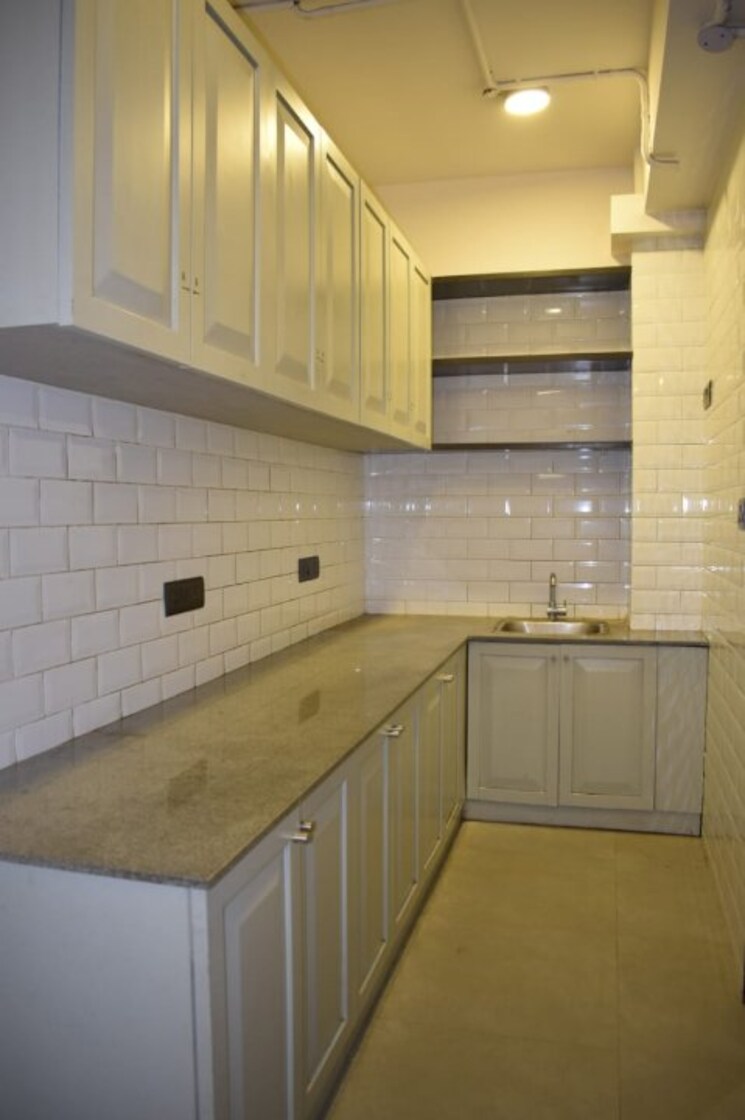 Other, defence colony Commercial Office Space 2000 Sq.Ft. In Defence Colony Delhi 8649923