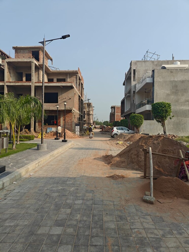 Exterior View, pardos-okas-enclave  1211 Sq.Yd. Plot In Sushant Golf City Lucknow 8649980
