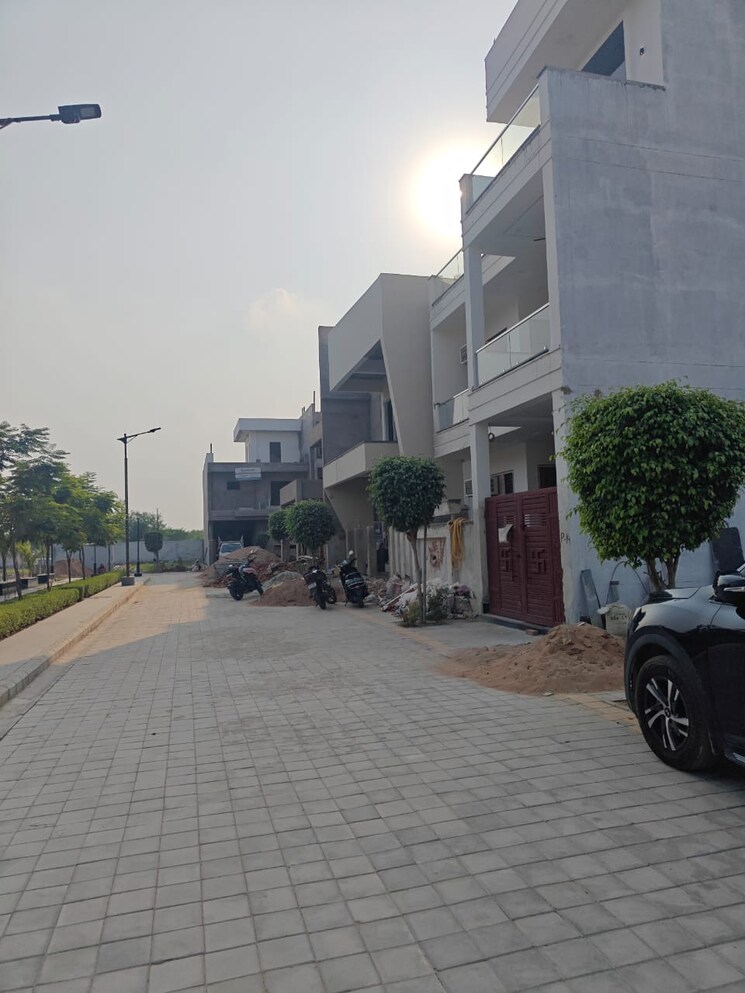 Exterior View, pardos-okas-enclave  1211 Sq.Yd. Plot In Sushant Golf City Lucknow 8649980