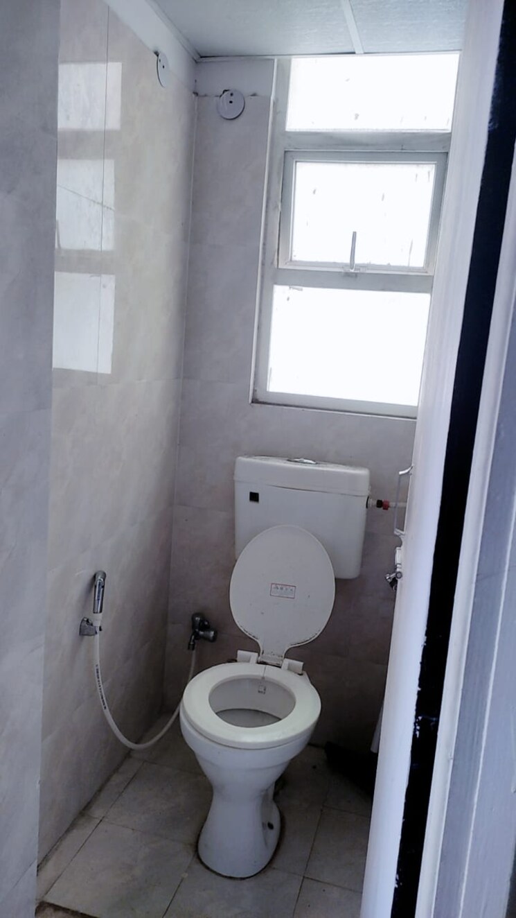 Bathroom, avl-36-gurgaon 1 Bedroom 406 Sq.Ft. Apartment In Sector 36 Gurgaon 8650030