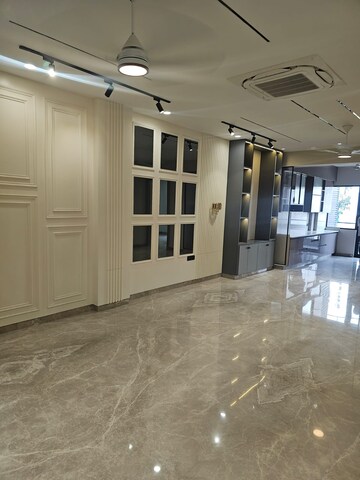Room in 3 BHK Builder Floor at Shreshtha Vihar – for Sale