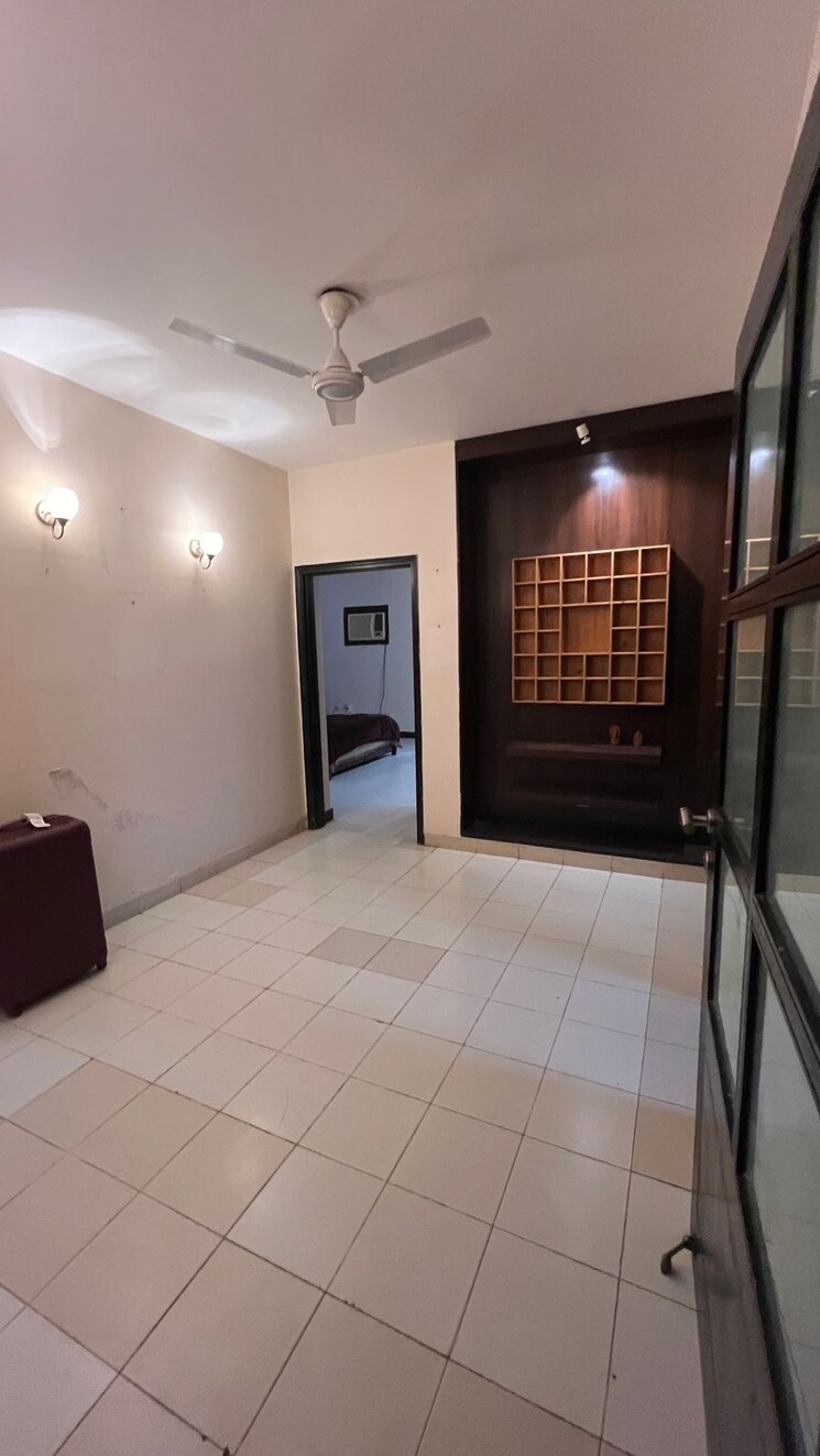 Living Room, sushant lok iii 3.5 Bedroom 4000 Sq.Ft. Villa In Sushant Lok Iii Gurgaon 8650166