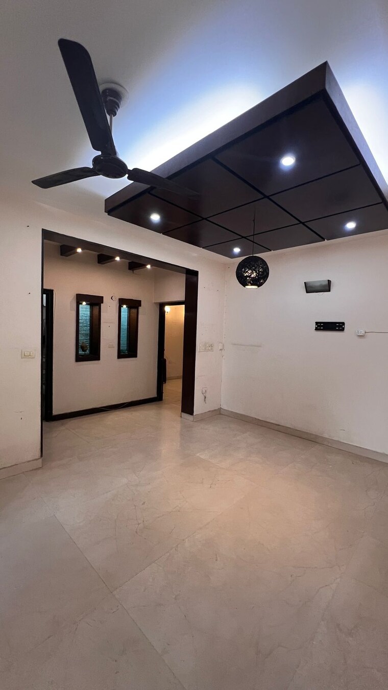 Room, sushant lok iii 3.5 Bedroom 4000 Sq.Ft. Villa In Sushant Lok Iii Gurgaon 8650166