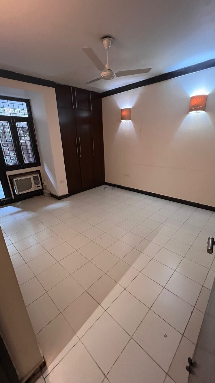 Room, sushant lok iii 3.5 Bedroom 4000 Sq.Ft. Villa In Sushant Lok Iii Gurgaon 8650166