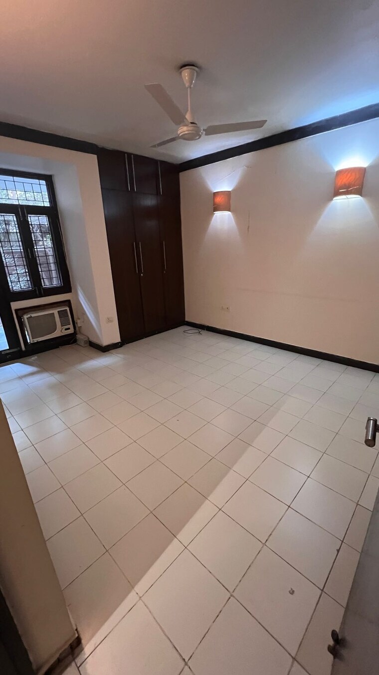 Room, sushant lok iii 3.5 Bedroom 4000 Sq.Ft. Villa In Sushant Lok Iii Gurgaon 8650166