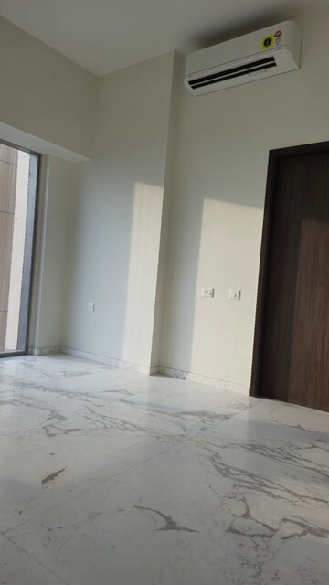 Room in 3 BHK Apartment at Piramal Aranya Avyan, Byculla – for Sale