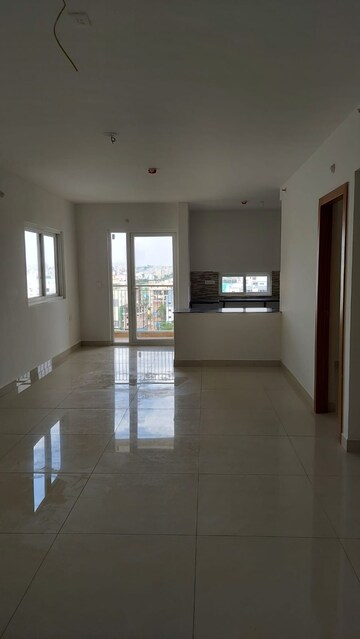 Room in 2 BHK Apartment at INDIS Viva City, Kondapur – for Sale
