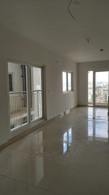Room in 2 BHK Apartment at INDIS Viva City, Kondapur – for Sale