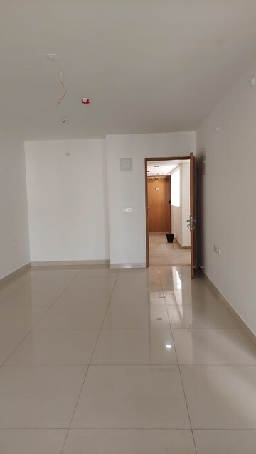 Room in 2 BHK Apartment at INDIS Viva City, Kondapur – for Sale