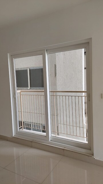 Room in 2 BHK Apartment at INDIS Viva City, Kondapur – for Sale