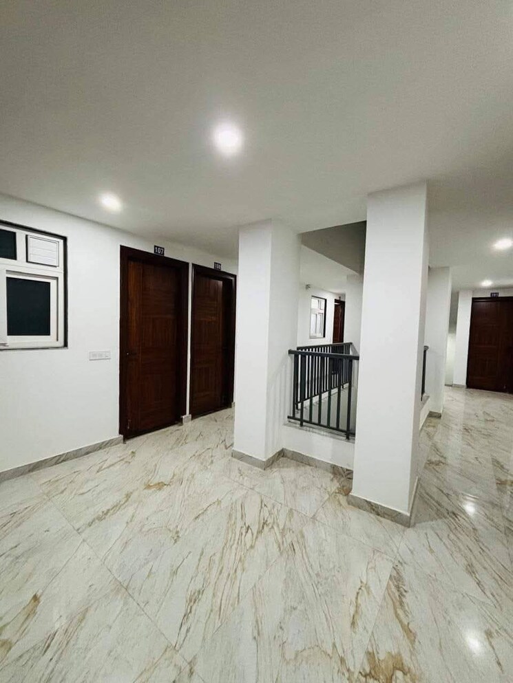 Room, dlf-star-mall 1 Bedroom 650 Sq.Ft. Builder Floor In Sector 30 Gurgaon 8650270