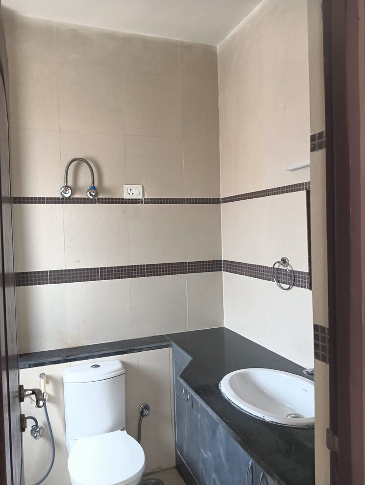 Attached Bathroom, sector 50 3 Bedroom 1803 Sq.Ft. Apartment In Sector 50 Noida 8650267