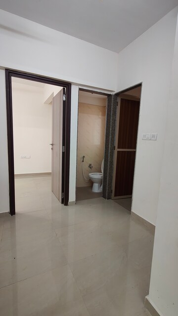 Room in 1 BHK Apartment at Satellite Garden, Goregaon East – for Rent
