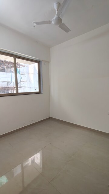Room in 1 BHK Apartment at Satellite Garden, Goregaon East – for Rent